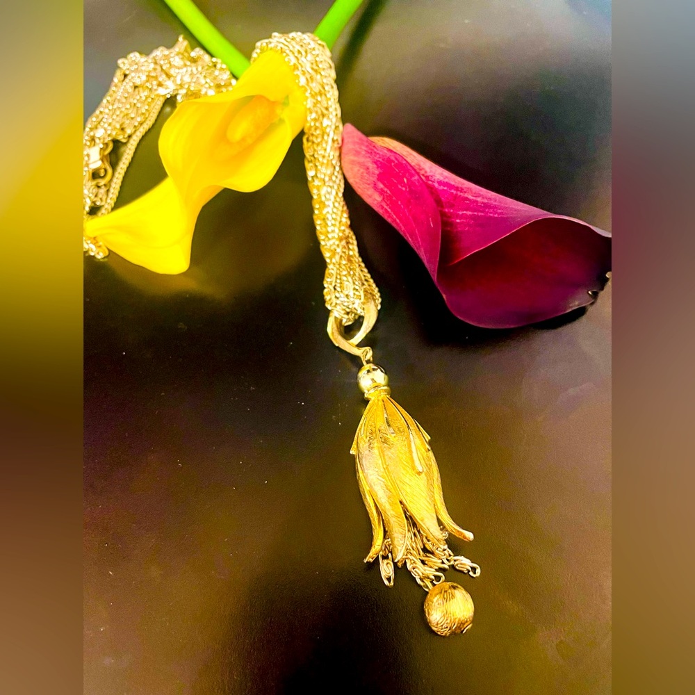 Vintage Multi-Chain Tassel Pendant Necklace - Picture 2 of 9